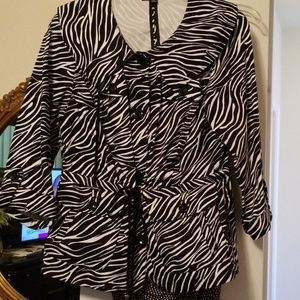 2 tops, black/white and teal/black